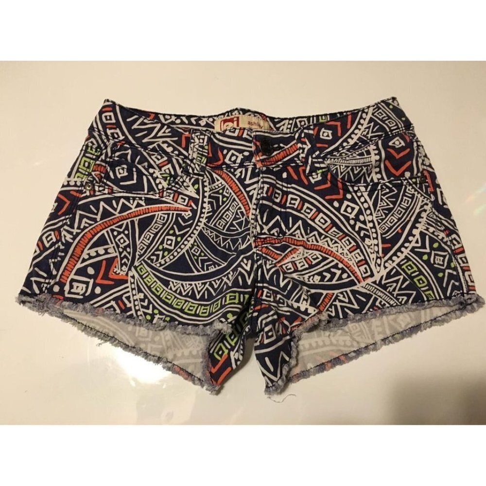 L.E.I. Ashley Low Rise Tribal Geometric Print Denim Jean Shorts Size 5 Regular J